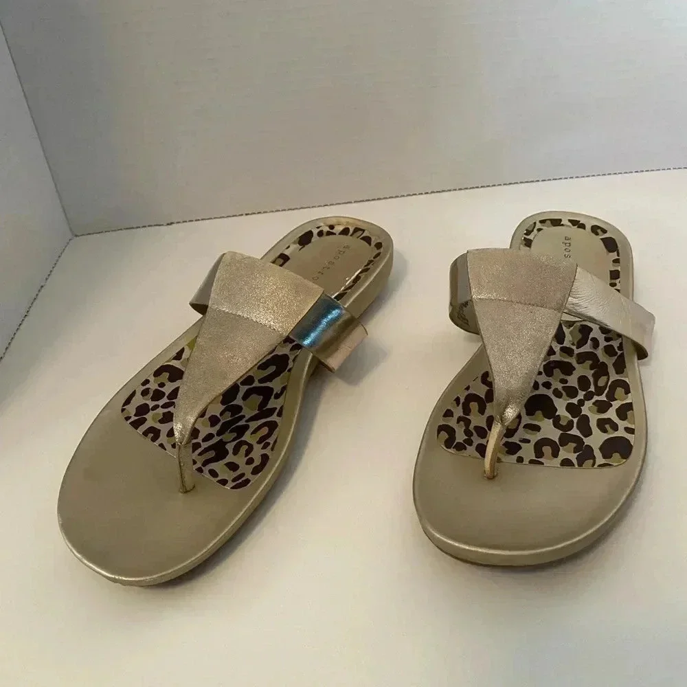 Apostrophe gold, animal print, with glitter sandals. Size 10 - Picture 3 of 6